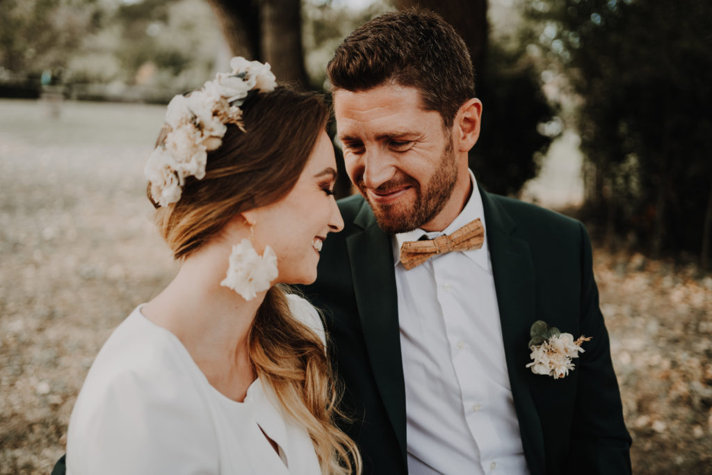 6 conseils pour démarrer l'organisation de son mariage, comment éviter la charge mentale liée au mariage, mariage zen, préparatifs de mariage sans stress, wedding planner toulouse, wedding officiante toulouse, officiante de cérémonie à toulousemon shooting d'inspiration mariage, couple, mariage automne, moment de couple, préparatifs mariage, wedding planner toulouse, organisatrice de mariage toulouse, officiante de cérémonie laïque toulouse, cérémonie d'engagement